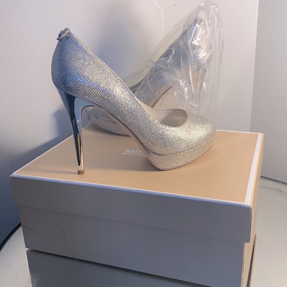 Silver glitter peep toe shoes